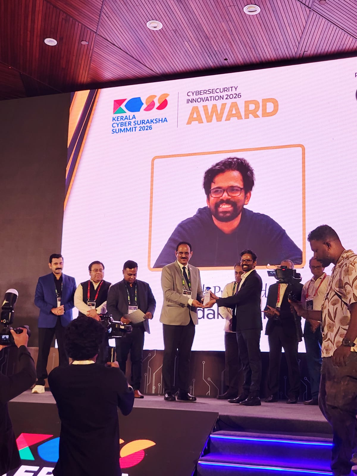 Nadhi Audit receiving the Cybersecurity Innovation Award at the Kerala Cyber Suraksha Summit 2026, Kochi